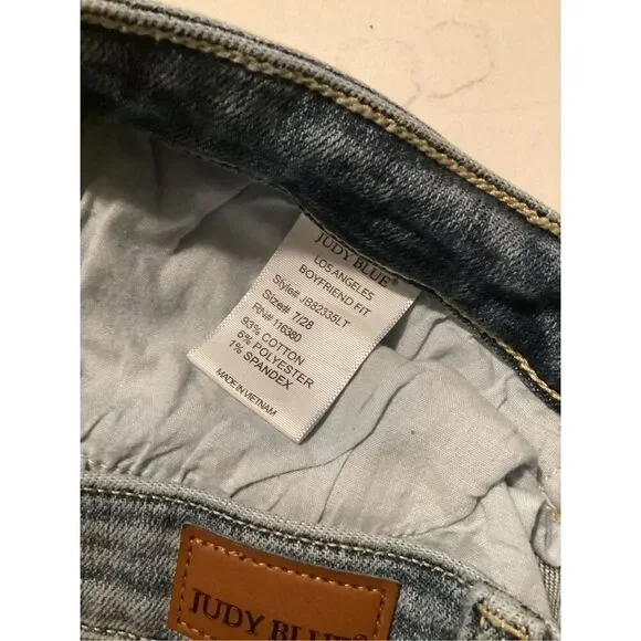 Judy Blue MidRise Boyfriend Fit Jeans Stretch Sz 7/28 Bleach Wash - Picture 5 of 9